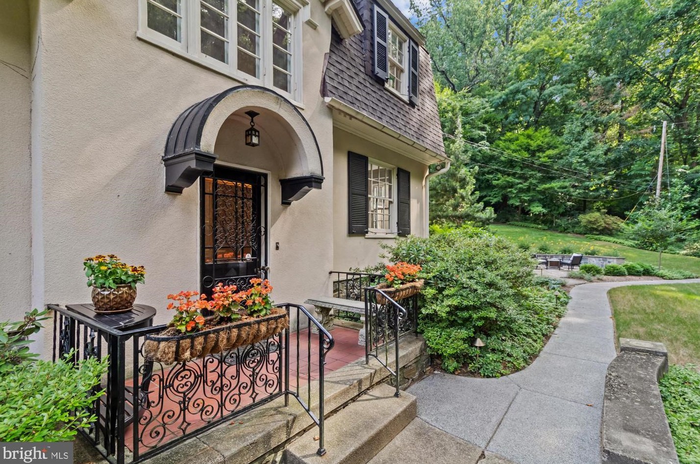 401 Edgevale Rd, Baltimore MD  21210-1915 exterior