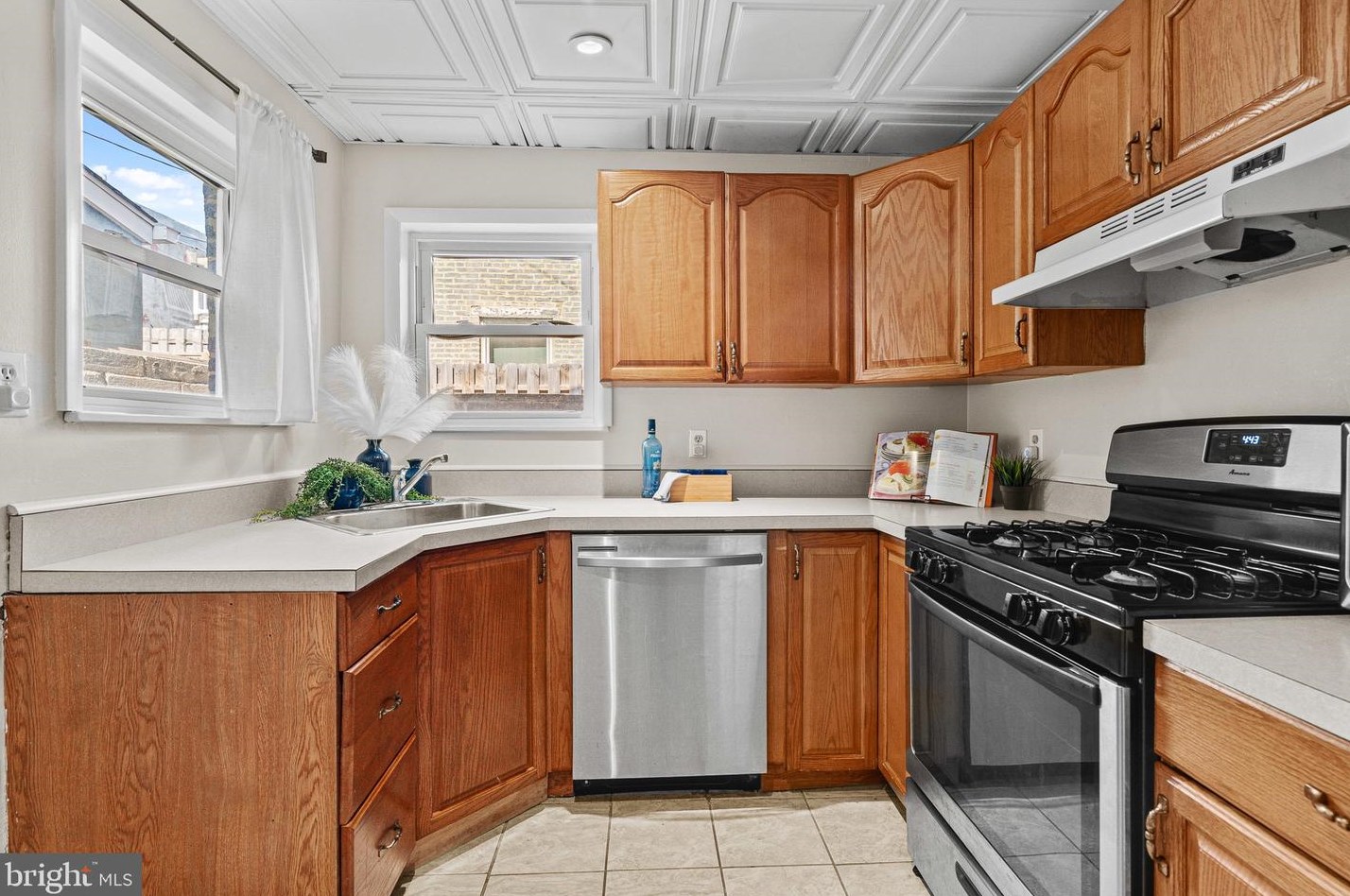 341 Chester St, Baltimore MD  21231-2727 exterior