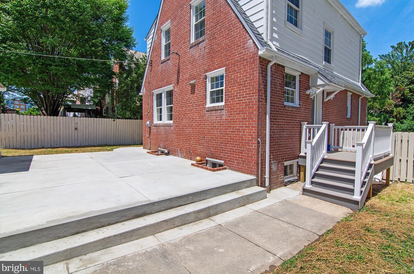 1309 Lakeside Ave, Baltimore MD  21218-3004 exterior