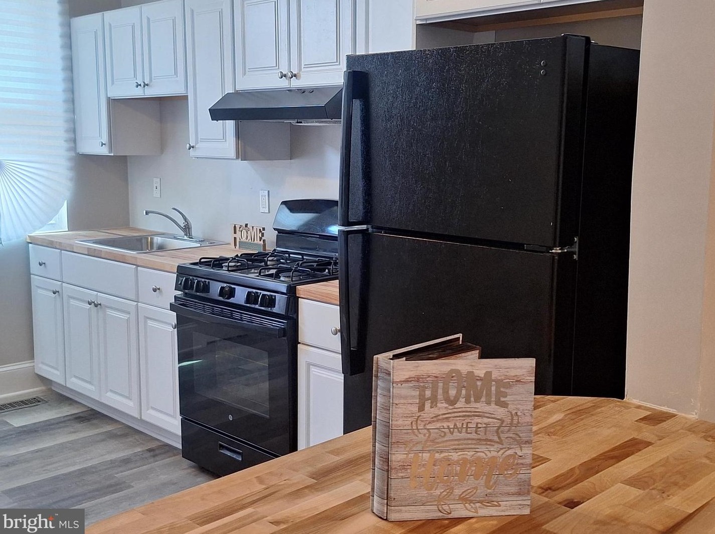 2203 Baker St, Baltimore, MD 21216