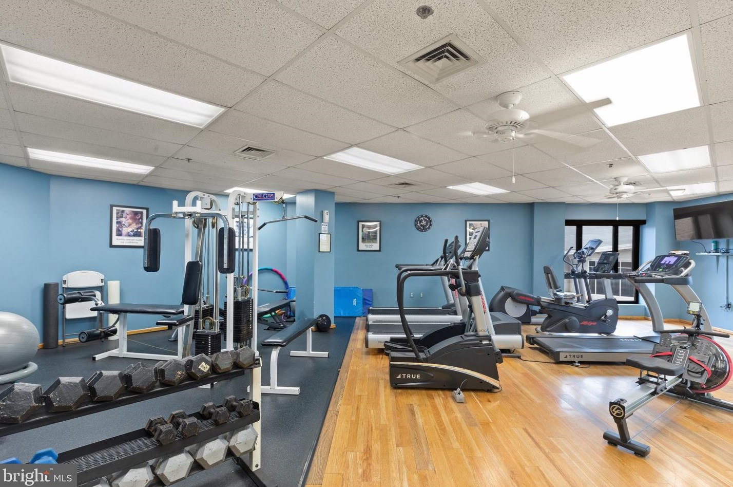 2515 Boston St, Baltimore MD  21224-4739 exterior