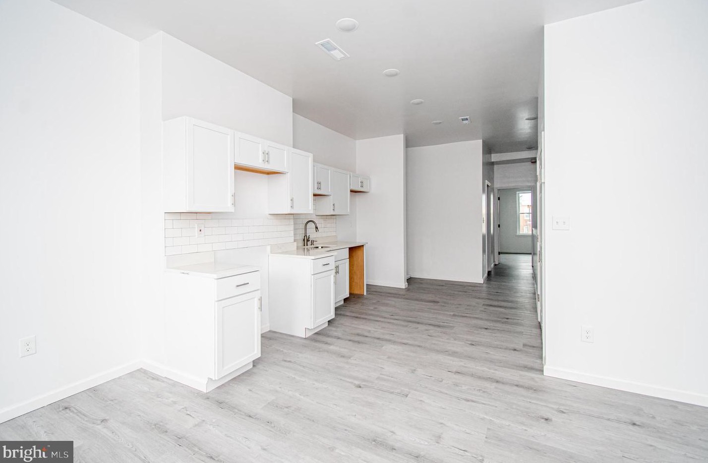 2027 Mcculloh St, Baltimore MD  21217-3530 exterior
