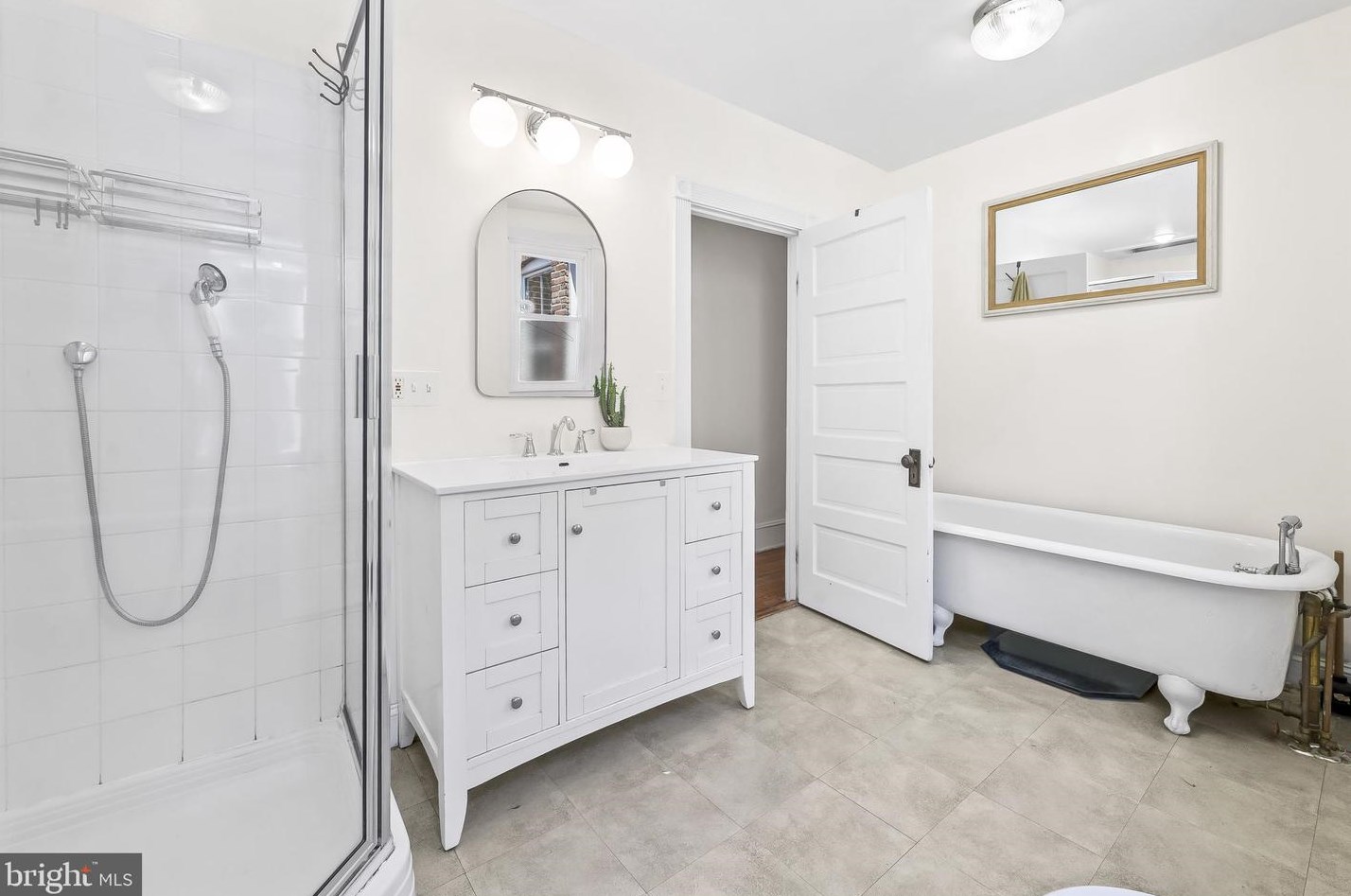 3831 Roland Ave, Baltimore MD  21211-2040 exterior