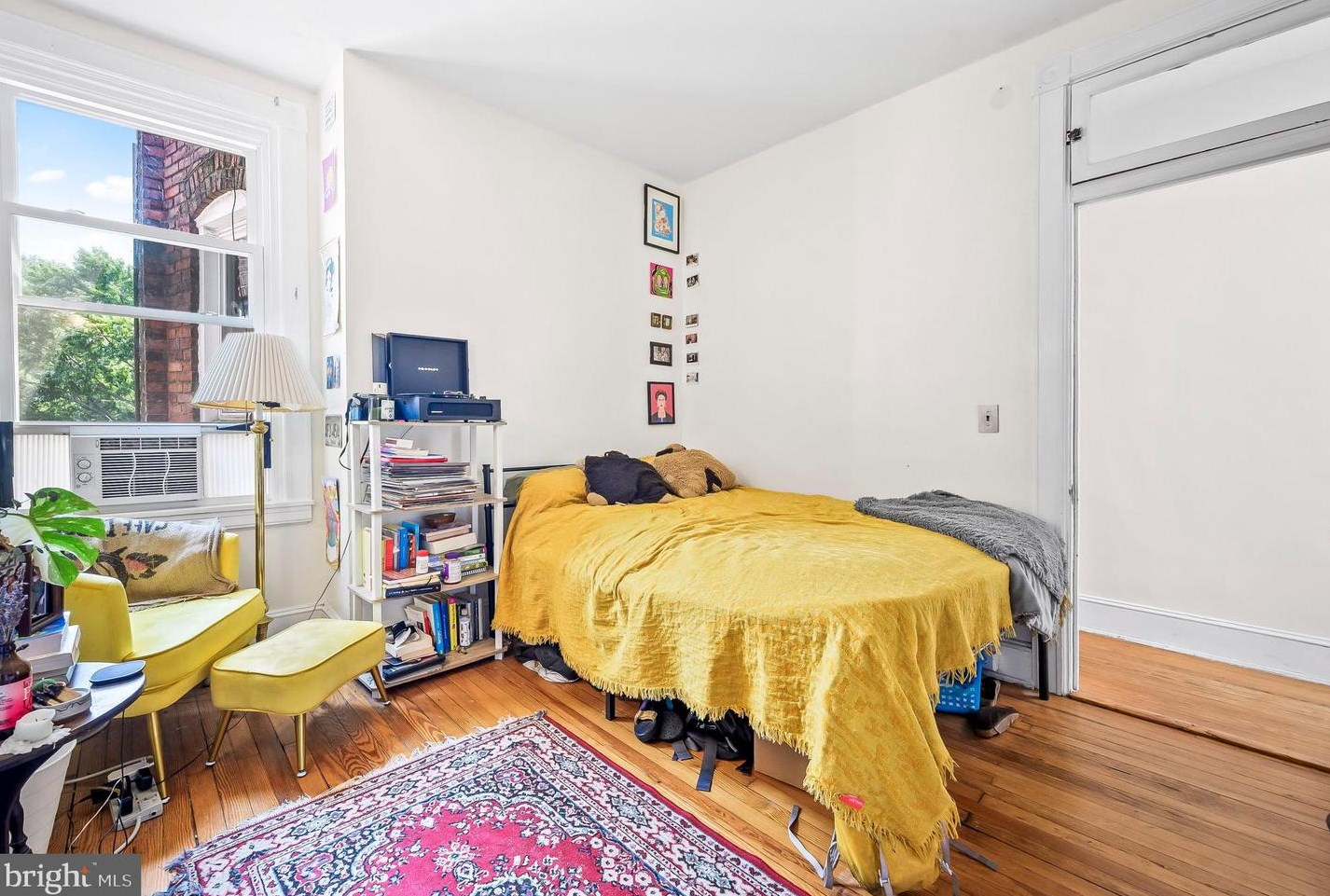 3831 Roland Ave, Baltimore MD  21211-2040 exterior