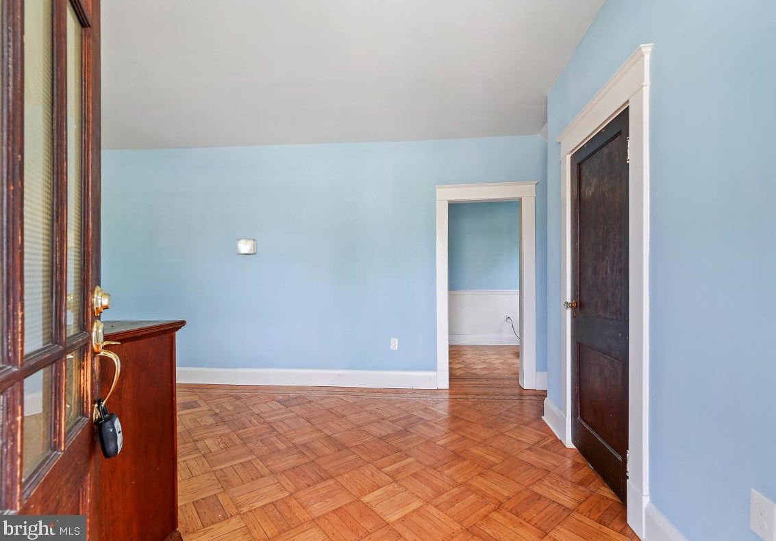 3031 Northern Pkwy, Baltimore MD 21215-4732 exterior