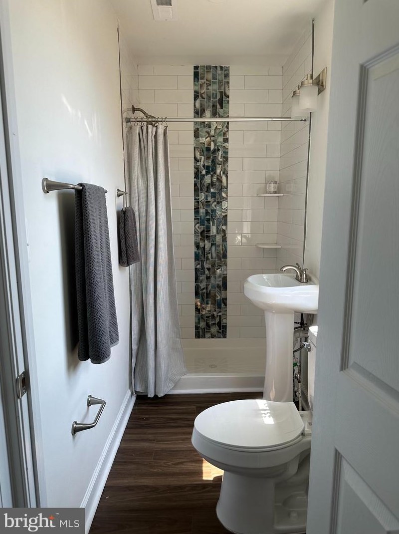 4108 Parkside Dr, Baltimore MD  21206-6330 exterior