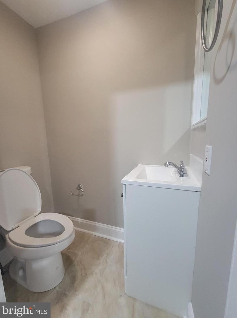 1109 Highland Ave, Baltimore MD  21224-5110 exterior