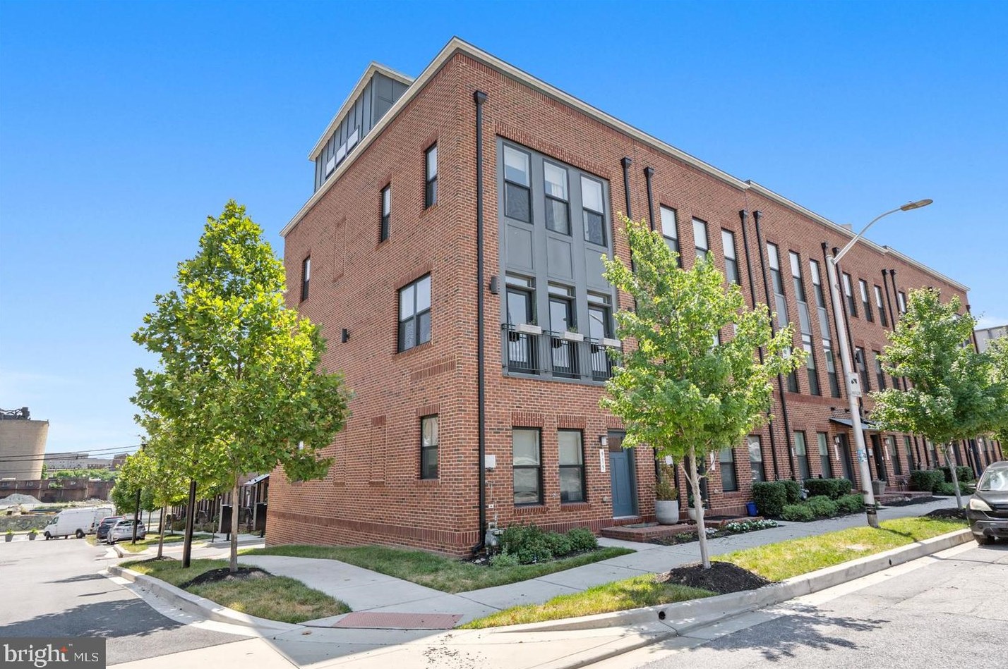 915 Grundy St, Baltimore, MD 21224