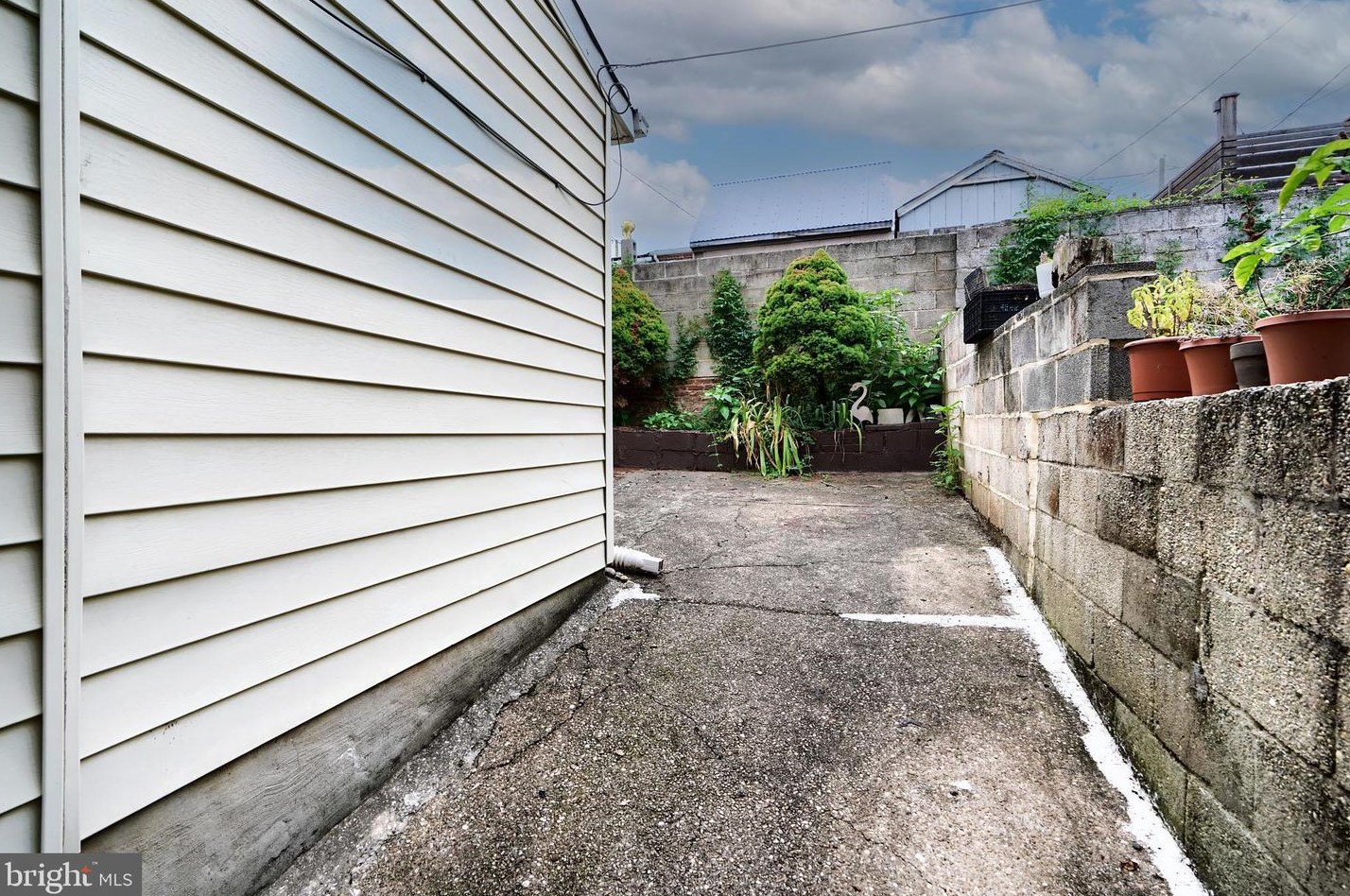 2212 Fleet St, Baltimore MD 21224-3741 exterior