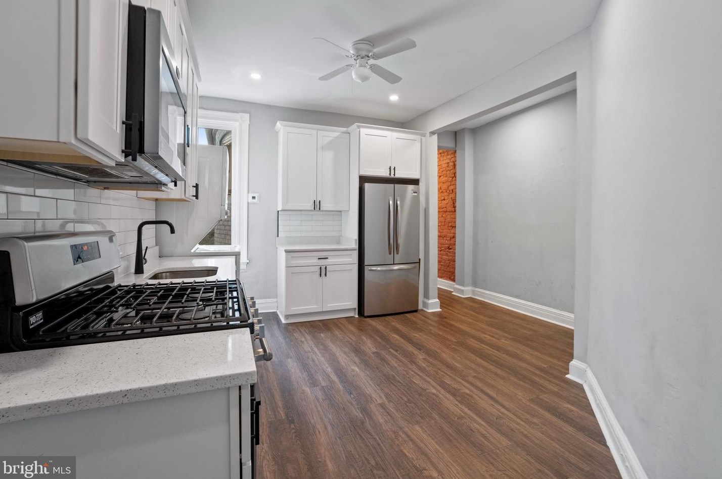 2615 Calvert St, Baltimore, MD 21218-3611