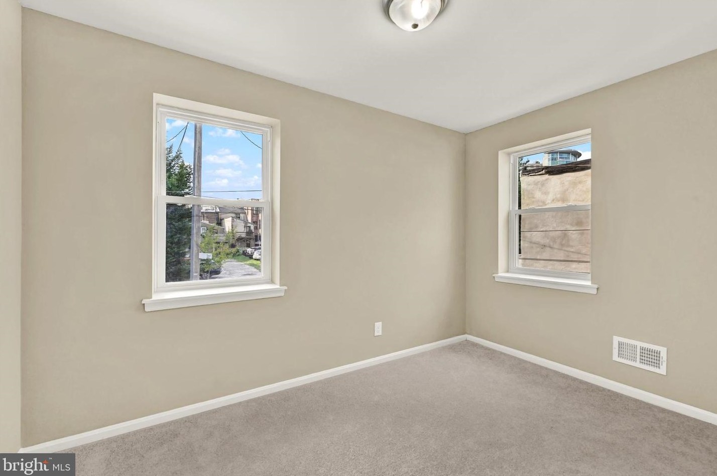 534 Paca St, Baltimore MD 21230-1918 exterior