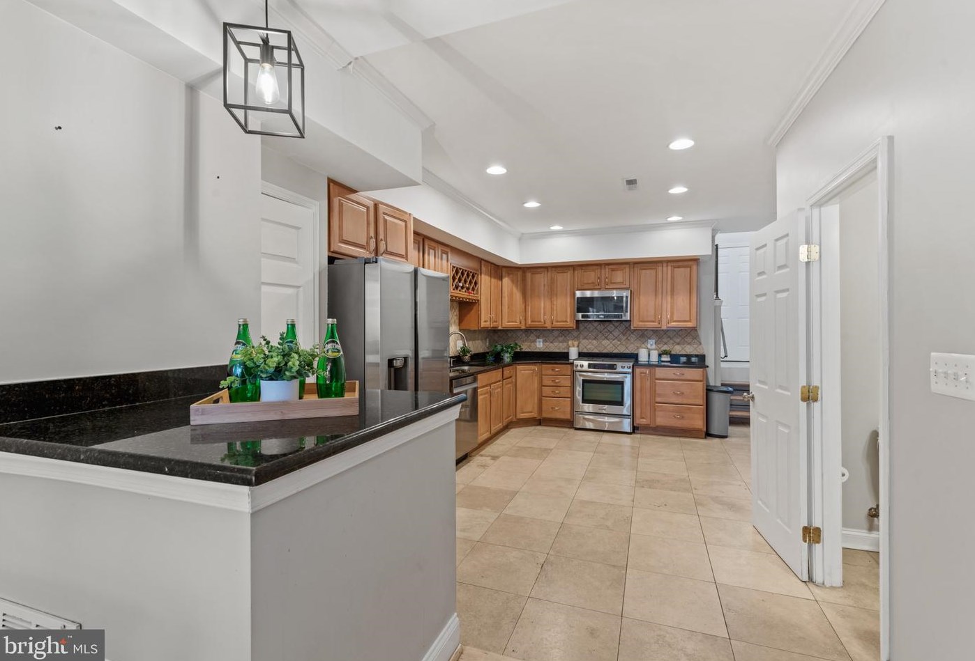 1705 Light St, Baltimore MD 21230-3935 exterior