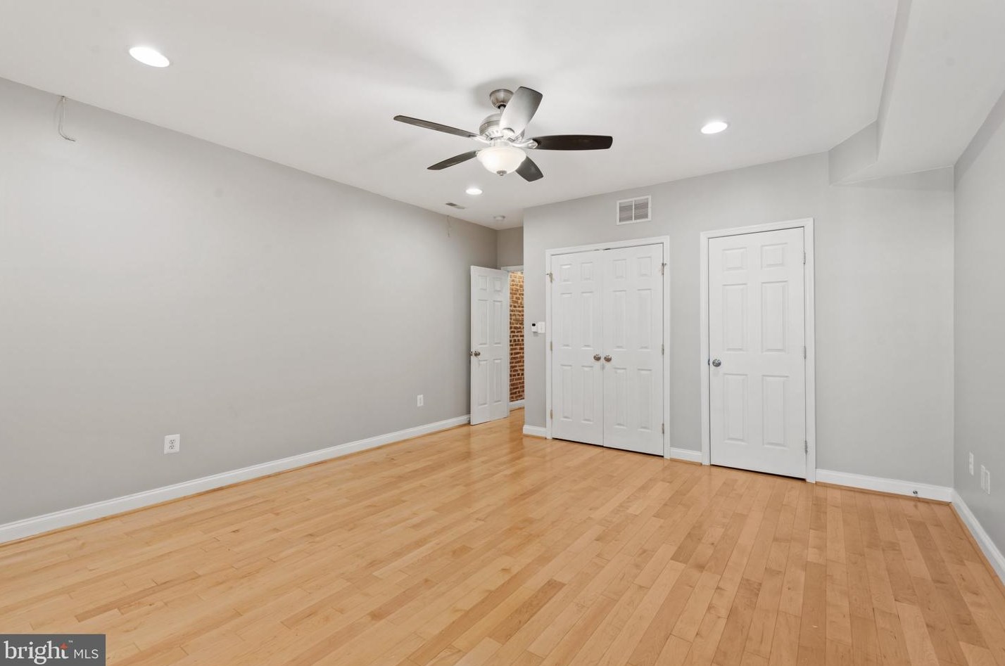 1705 Light St, Baltimore MD 21230-3935 exterior