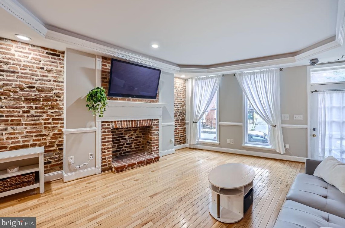 1616 Light St, Baltimore MD 21230-4017 exterior