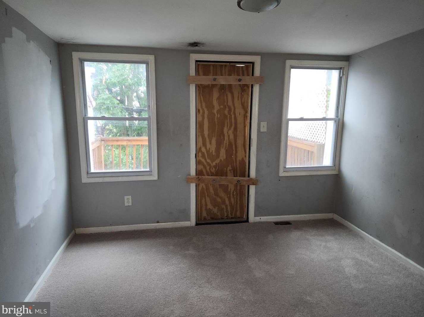 823 Prt St, Baltimore MD 21213-2559 exterior