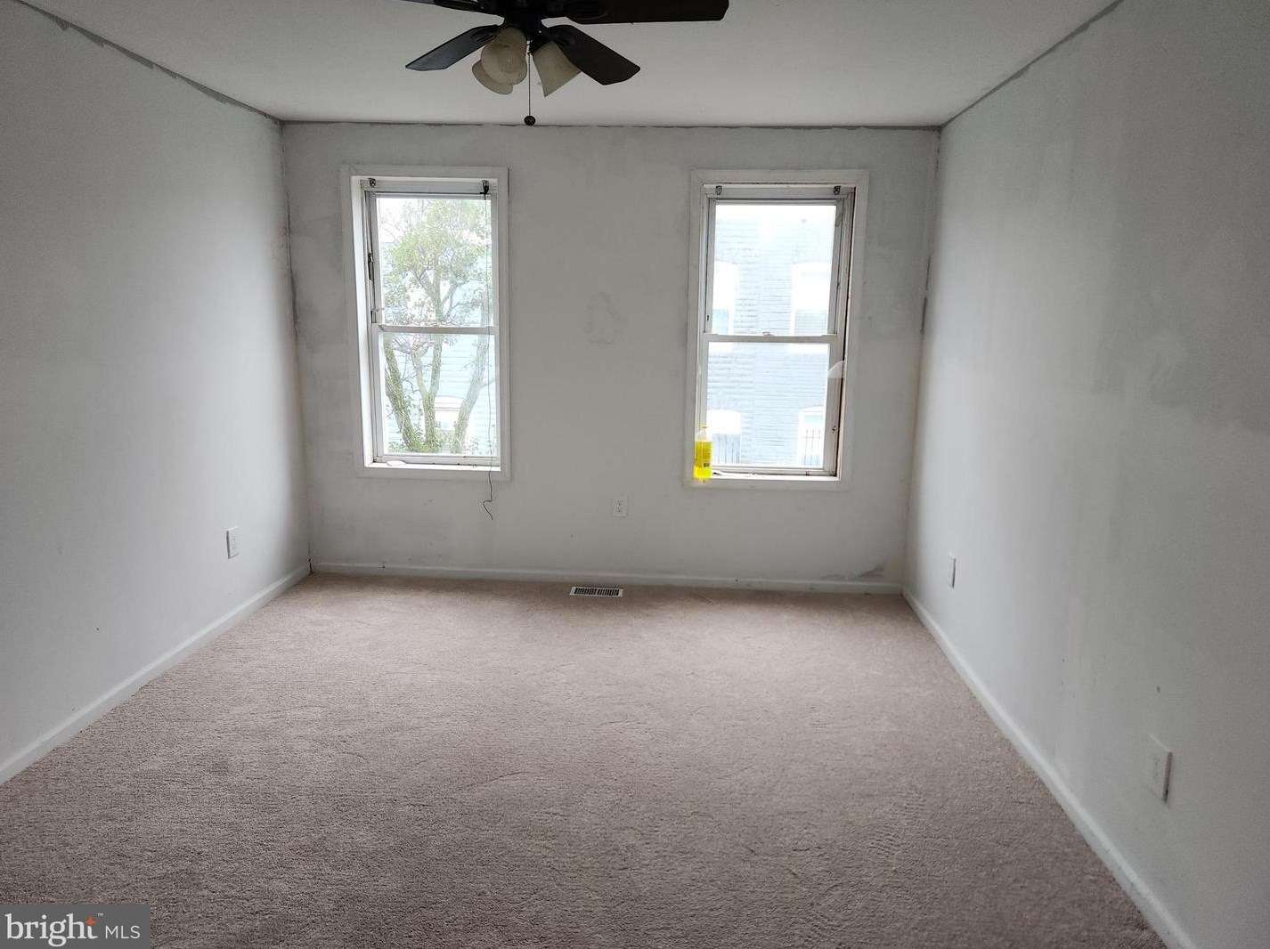 823 Prt St, Baltimore MD 21213-2559 exterior