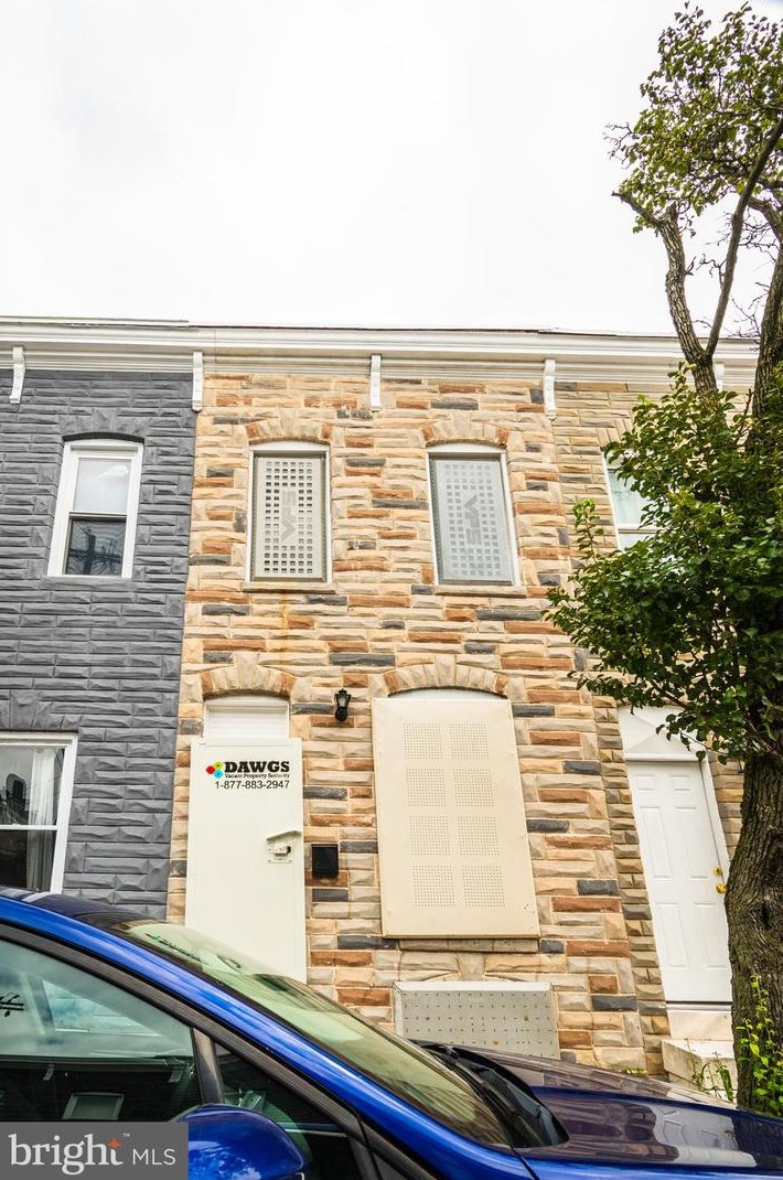 823 Port St, Baltimore, MD 21205-1623