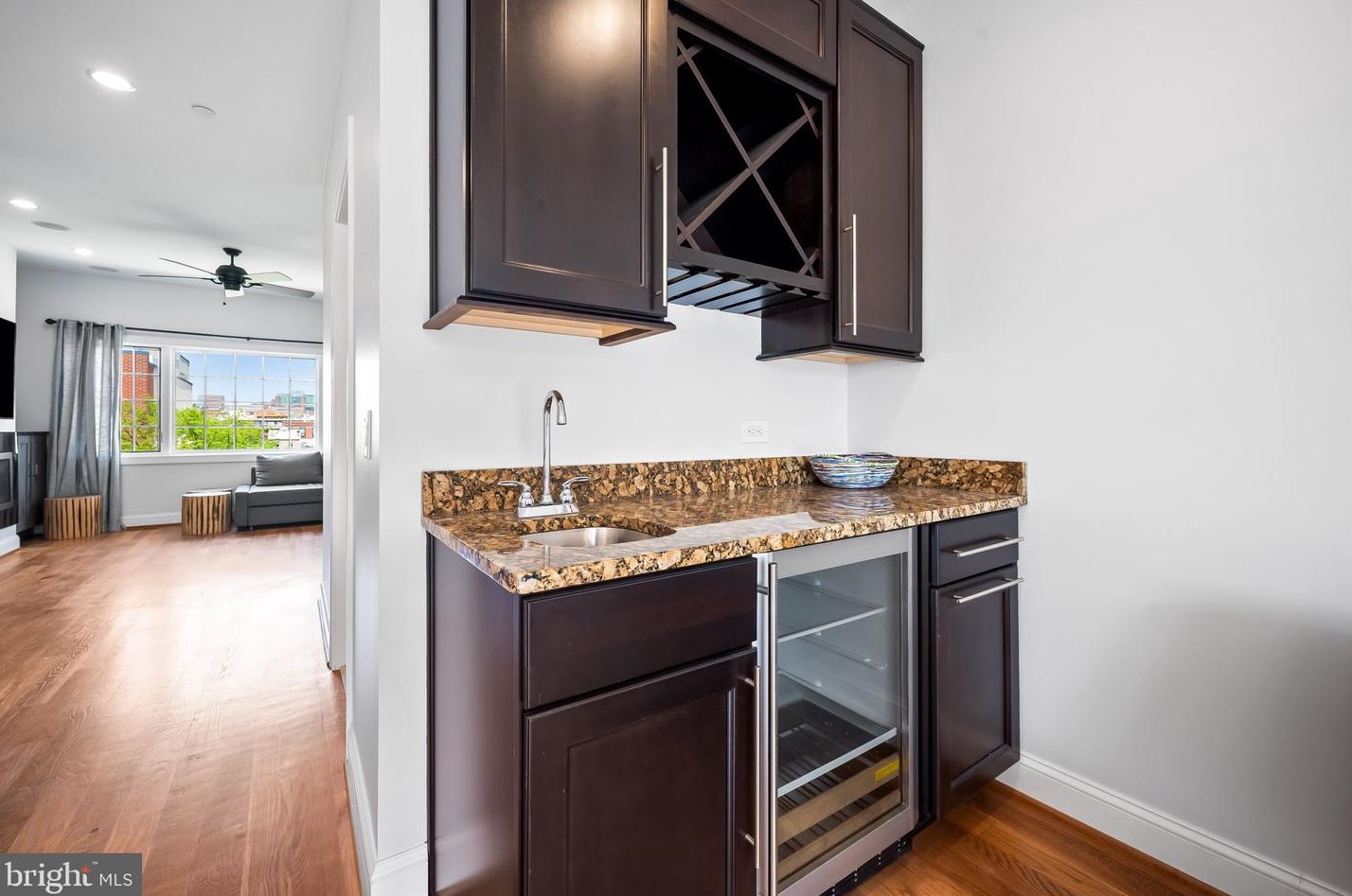 1741 Aliceanna St, Baltimore MD 21202-4647 exterior