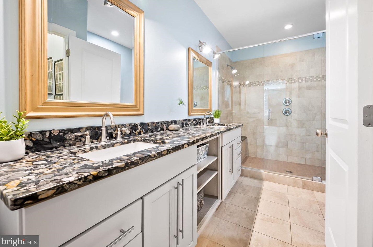 1741 Aliceanna St, Baltimore MD 21202-4647 exterior