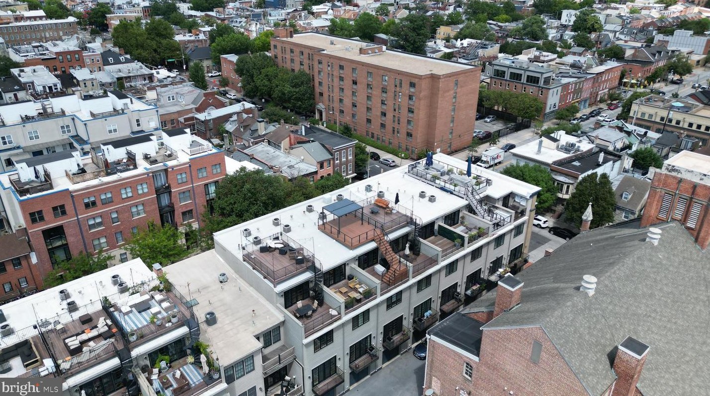 1741 Aliceanna St, Baltimore MD 21202-4647 exterior