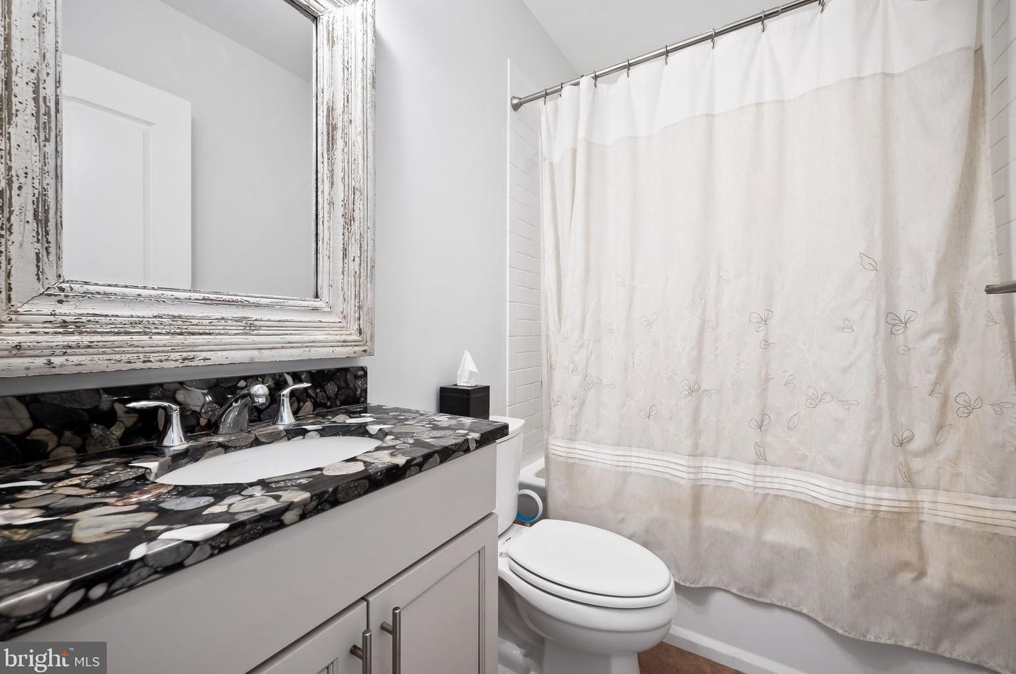 1741 Aliceanna St, Baltimore MD 21202-4647 exterior