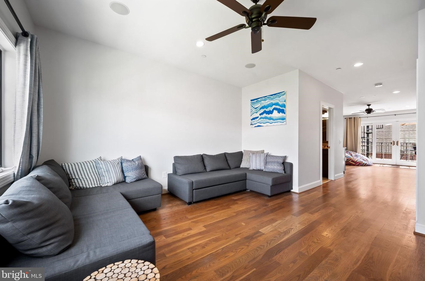 1741 Aliceanna St, Baltimore MD 21202-4647 exterior