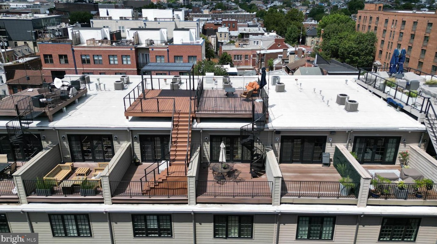 1741 Aliceanna St, Baltimore MD 21202-4647 exterior