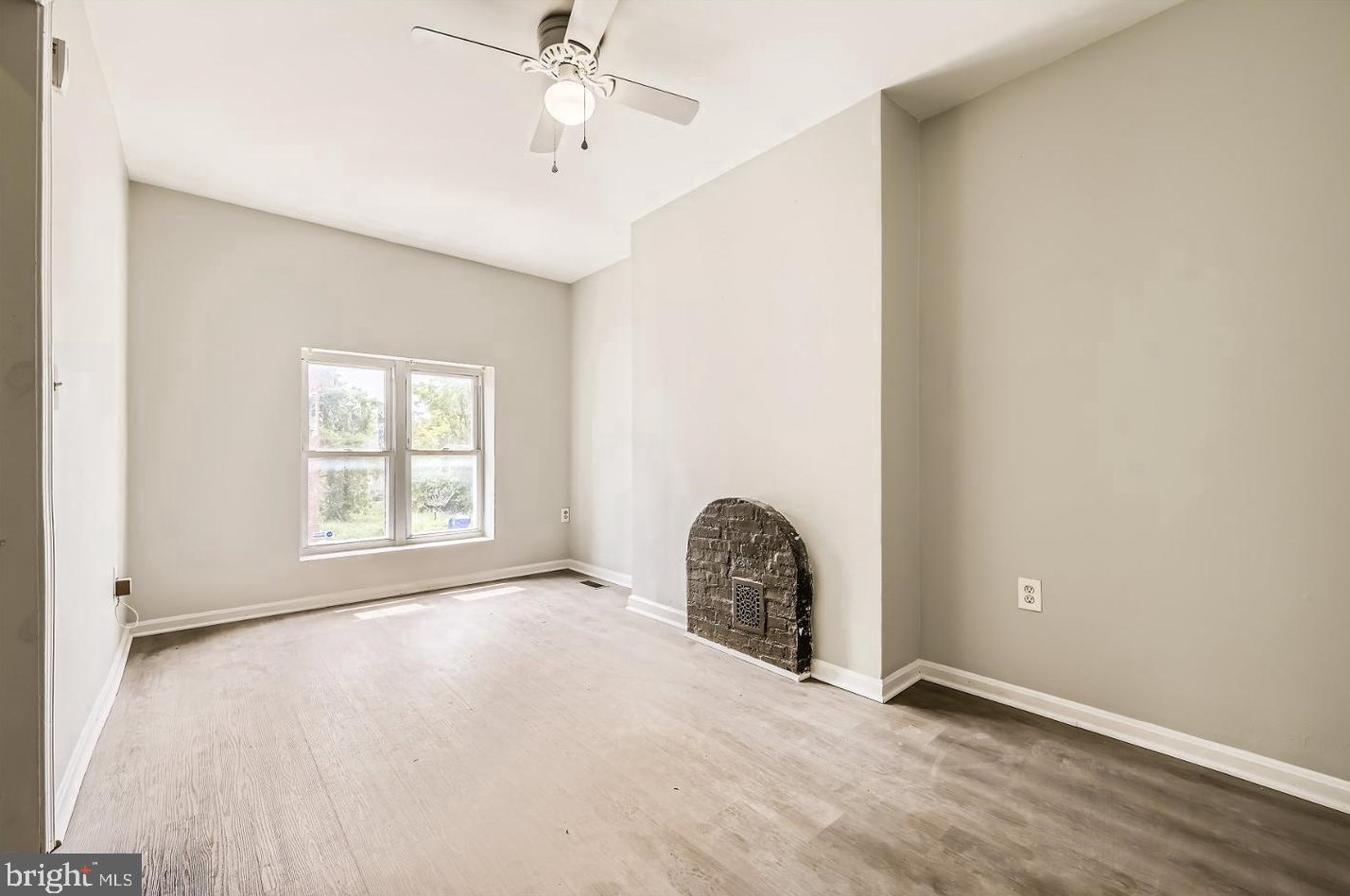 2108 Hollins St, Baltimore, MD 21223-2111
