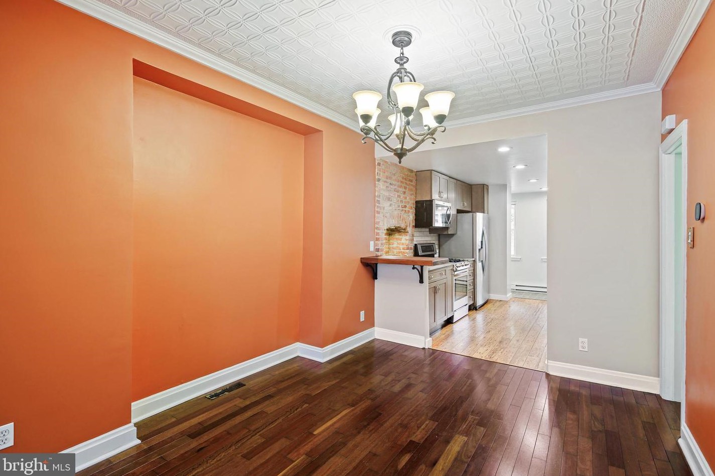 3010 Keswick Rd, Baltimore MD 21211-2640 exterior