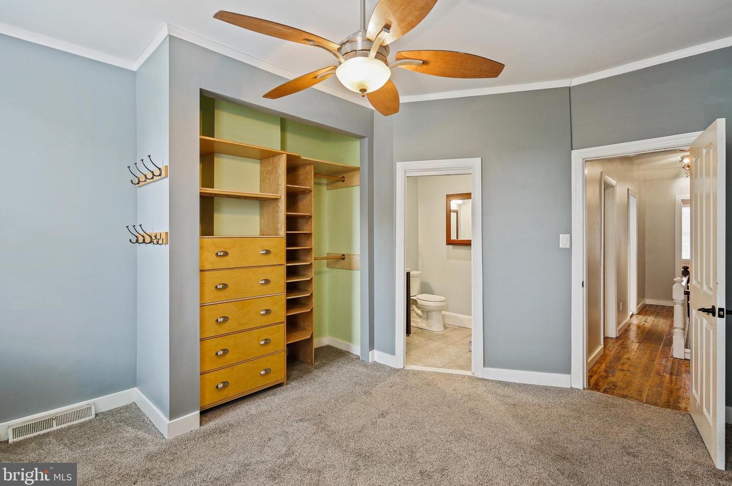 3010 Keswick Rd, Baltimore MD 21211-2640 exterior