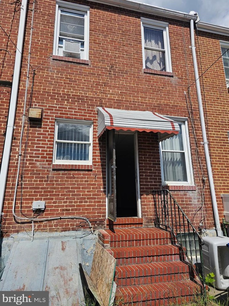 3227 Dudley Ave, Baltimore MD  21213-1711 exterior