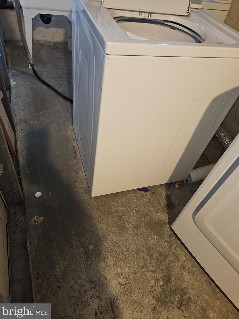 3227 Dudley Ave, Baltimore MD  21213-1711 exterior