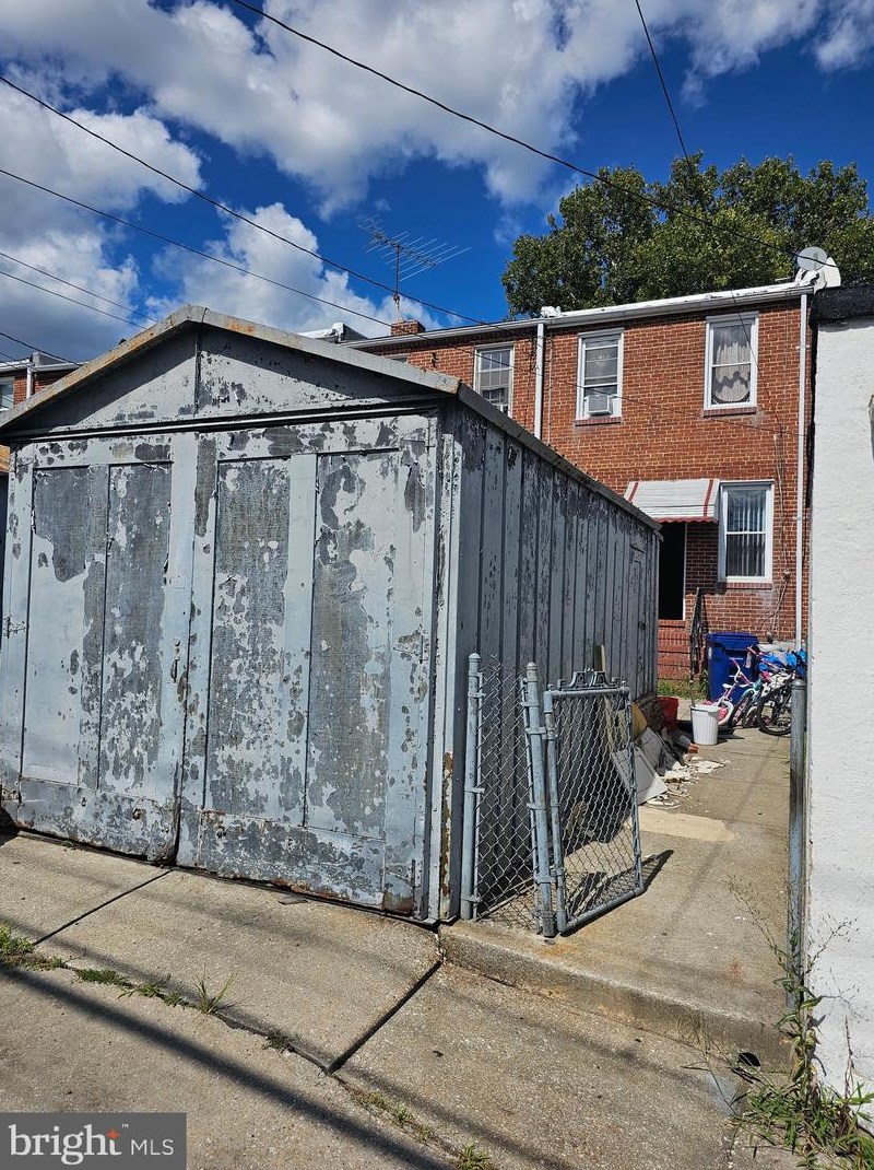 3227 Dudley Ave, Baltimore MD  21213-1711 exterior
