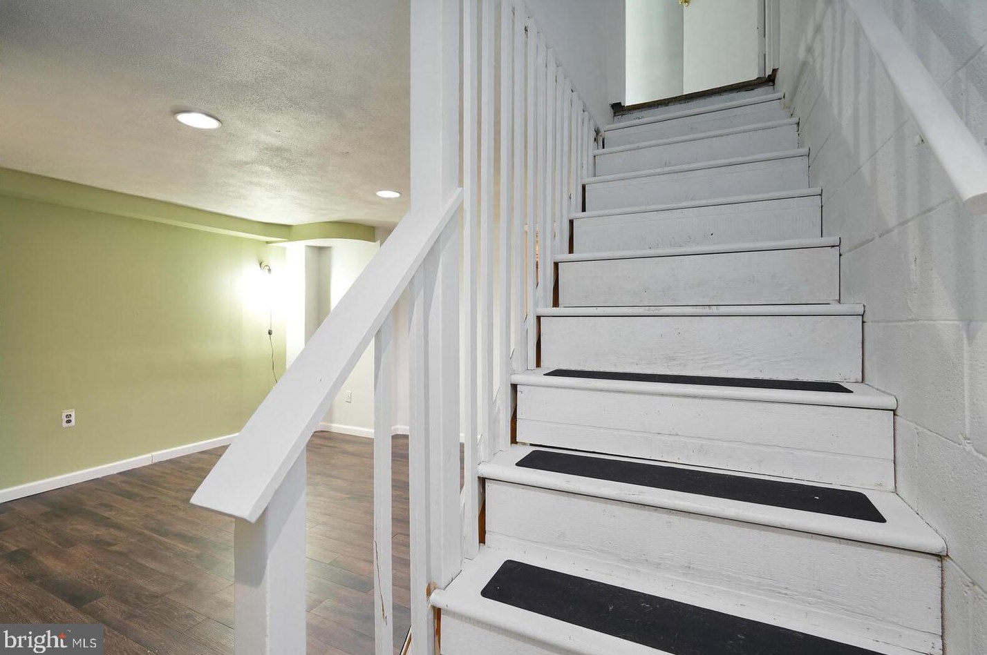 5652 Kavon Ave, Baltimore MD 21206-3626 exterior