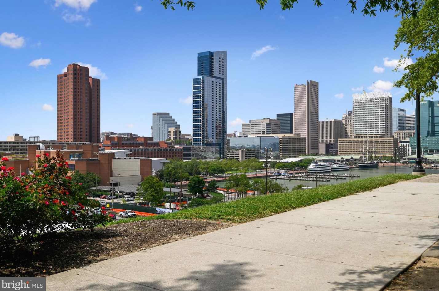 10 Lee St, Baltimore MD  21201-2419 exterior