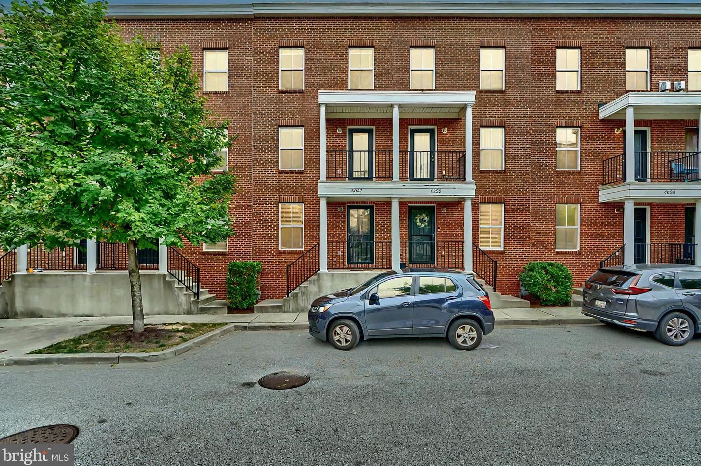 4637 Dillon St, Baltimore, MD 21224