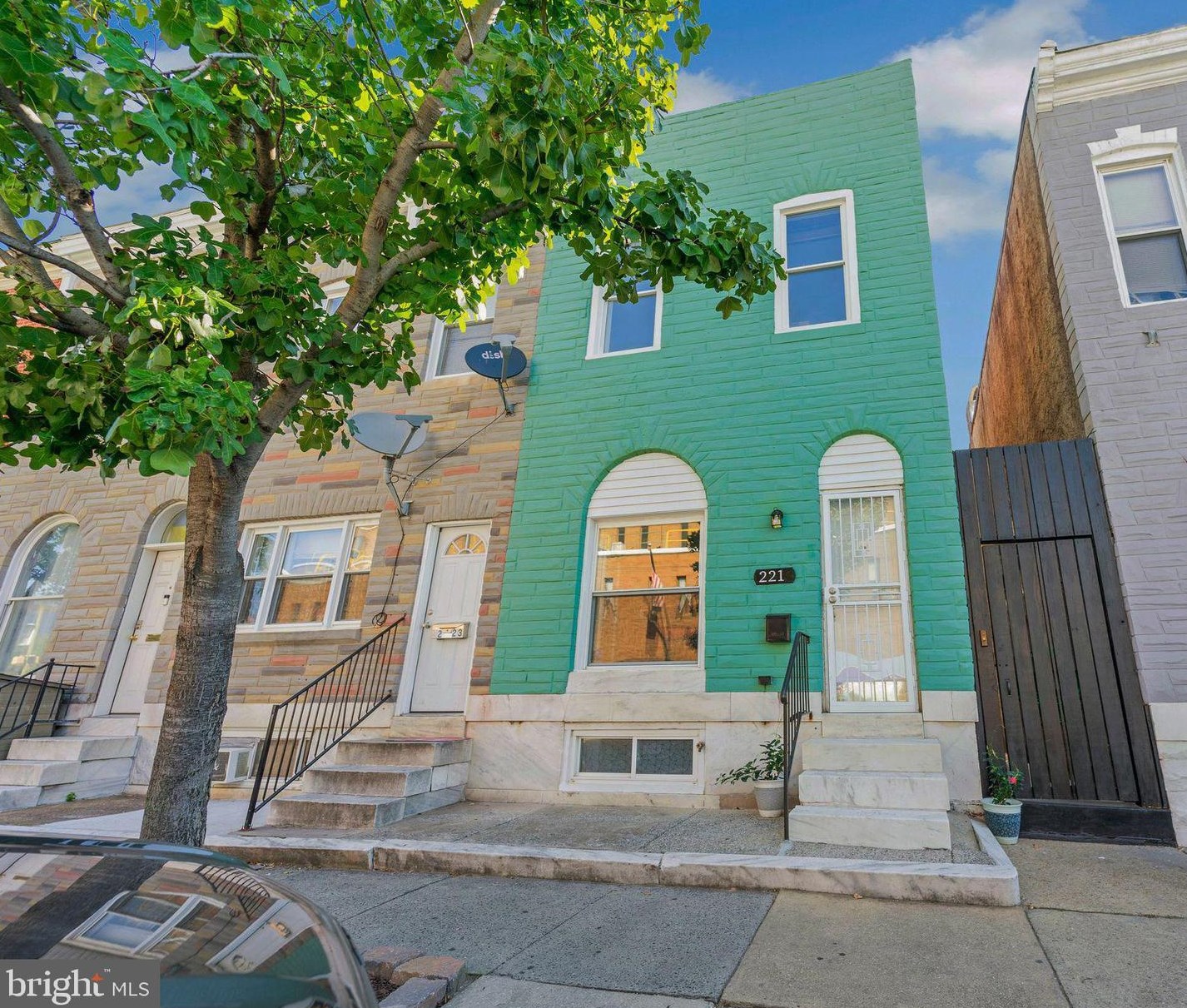 221 Lakewood Ave, Baltimore MD 21224-1143 exterior