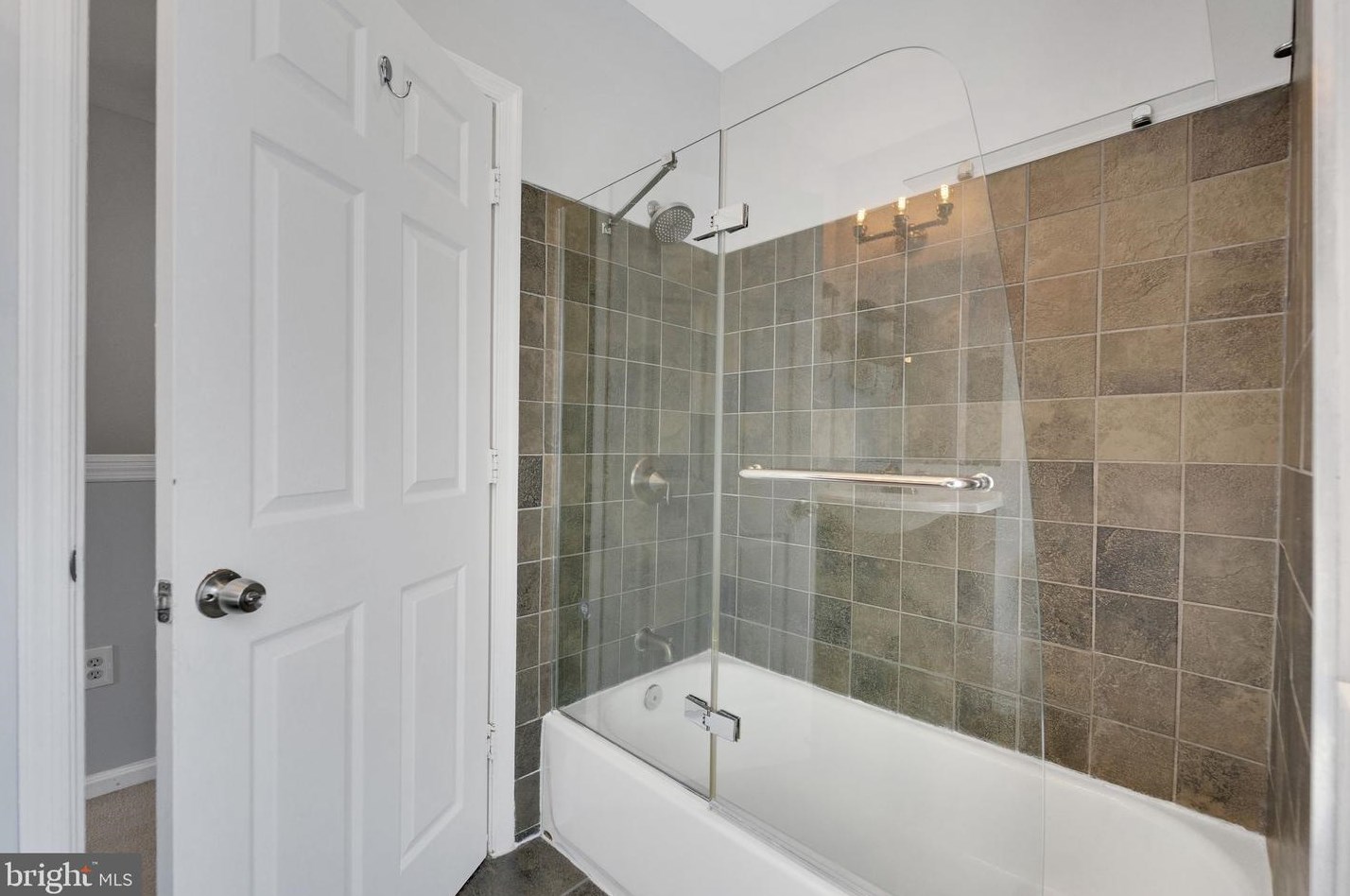 221 Lakewood Ave, Baltimore MD 21224-1143 exterior