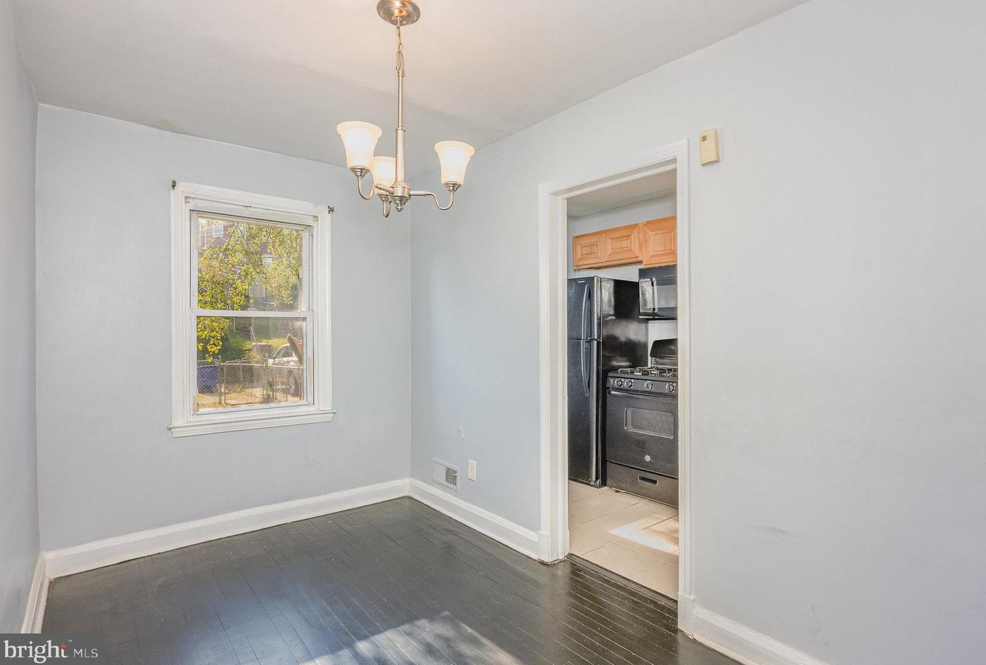 3633 Dudley Ave, Baltimore MD 21213-1828 exterior