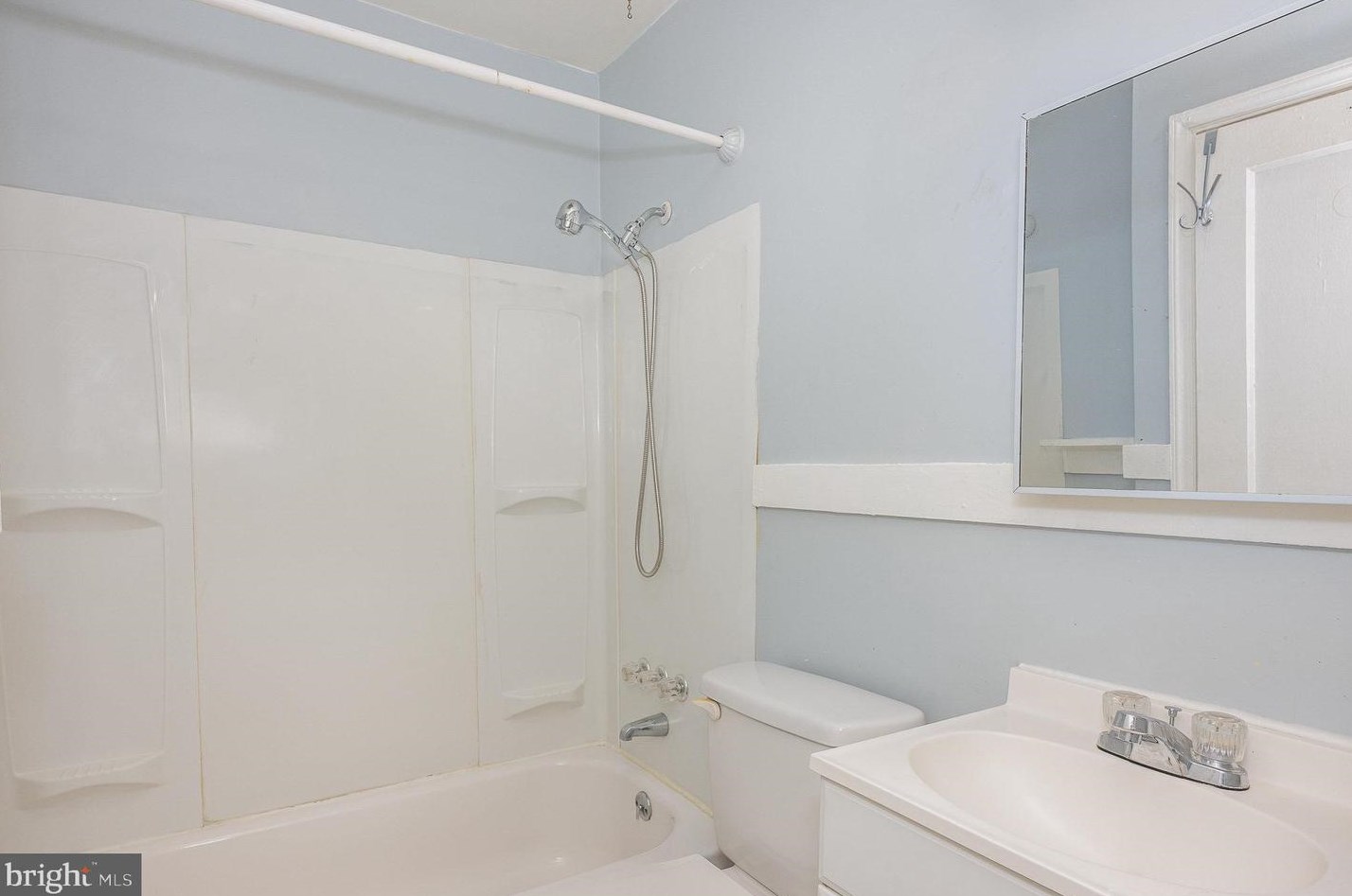 3633 Dudley Ave, Baltimore MD 21213-1828 exterior