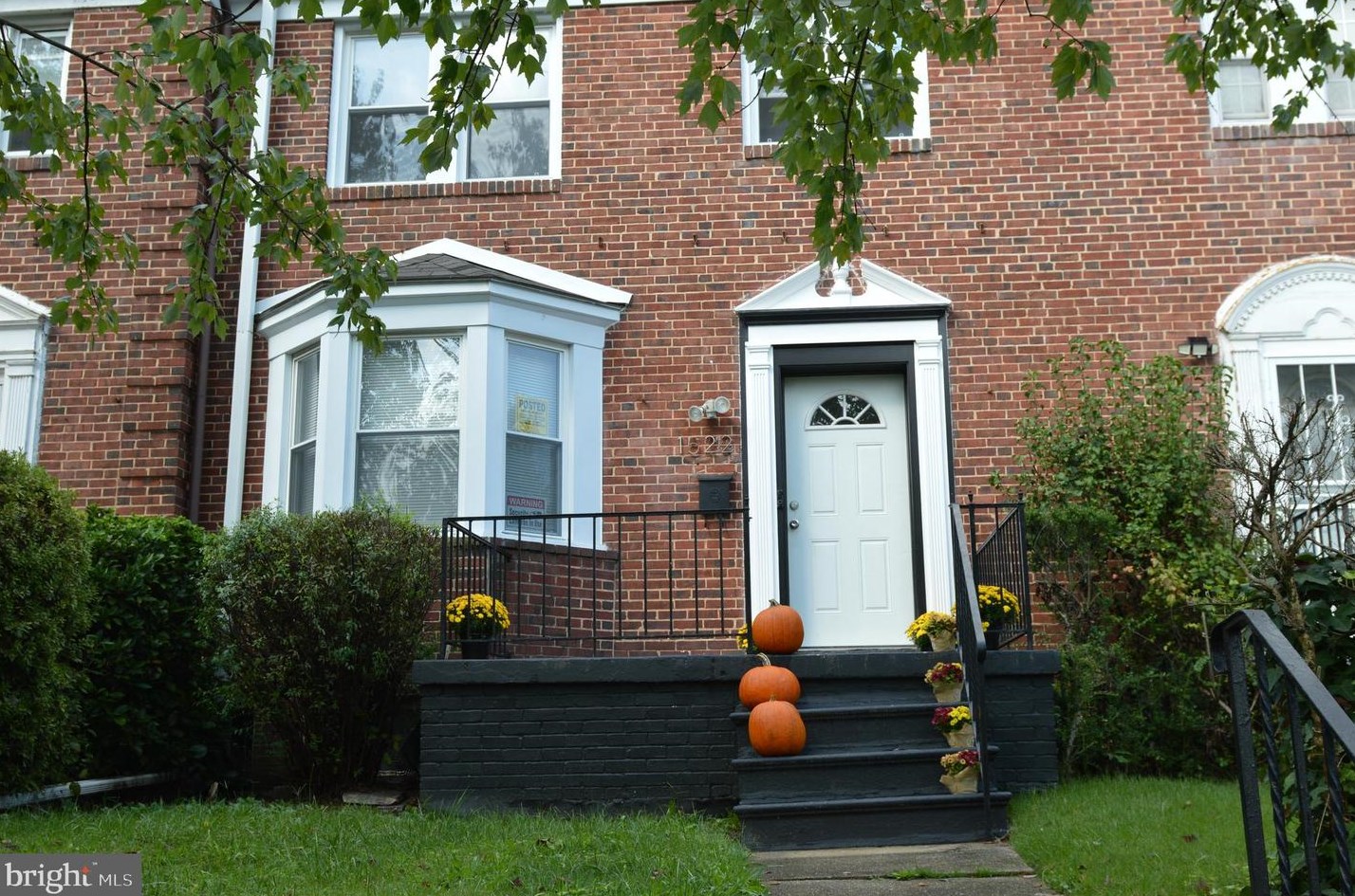 1522 Roundhill Rd, Baltimore MD  21218-2211 exterior