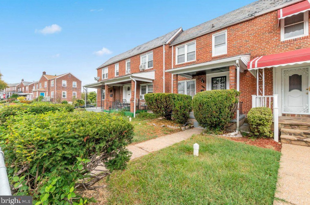 3632 Columbus Dr, Baltimore, MD 21215-6120