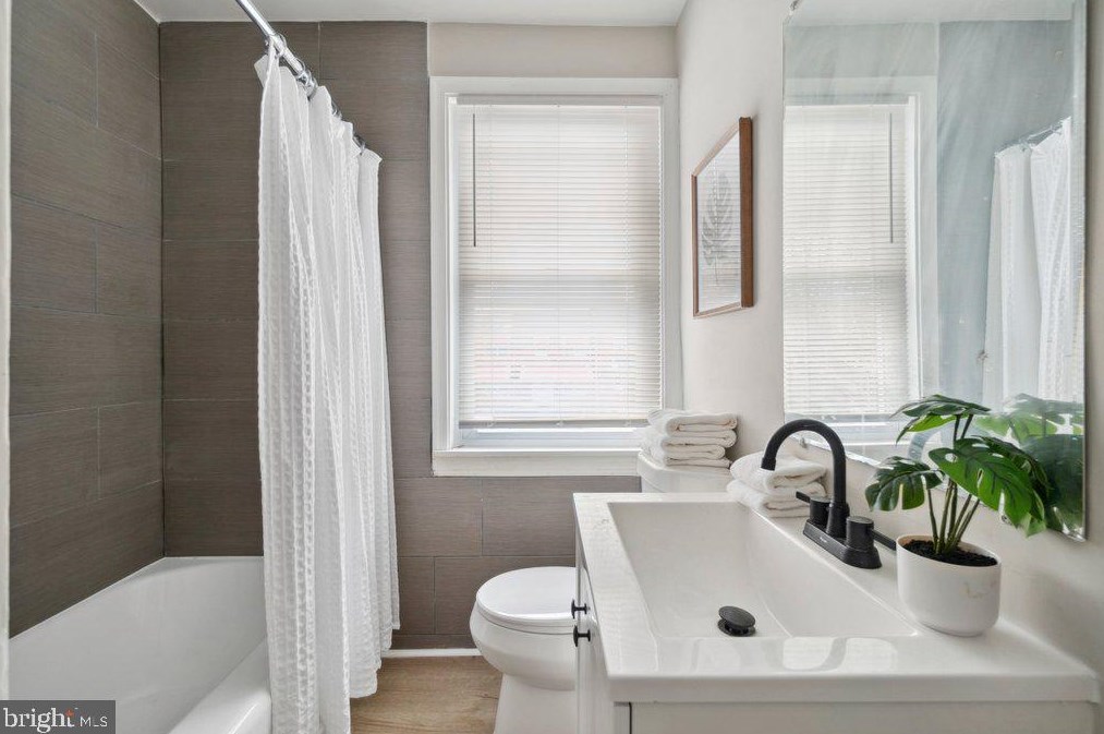 3632 Columbus Dr, Baltimore MD  21215-6121 exterior