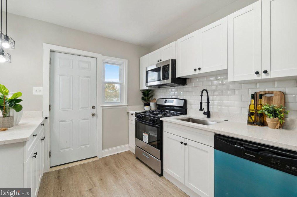 3632 Columbus Dr, Baltimore MD  21215-6121 exterior