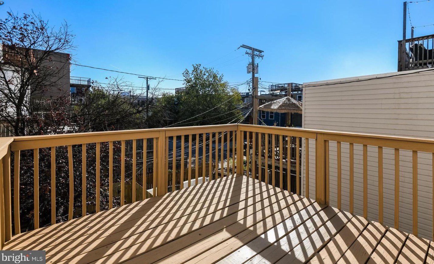 113 Fort Ave, Baltimore MD  21230-4512 exterior