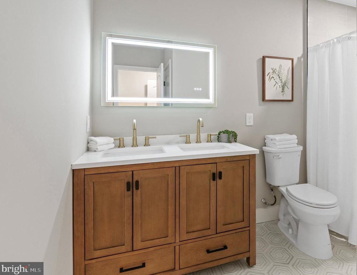 702 Eaton St, Baltimore MD  21224-4315 exterior