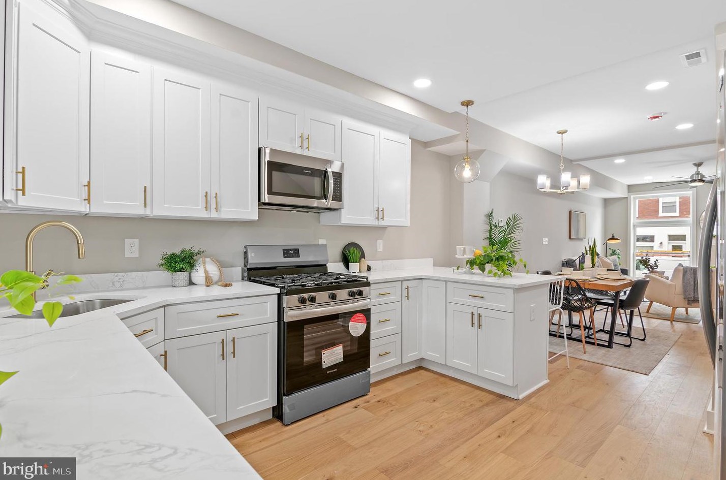 702 Eaton St, Baltimore MD  21224-4315 exterior