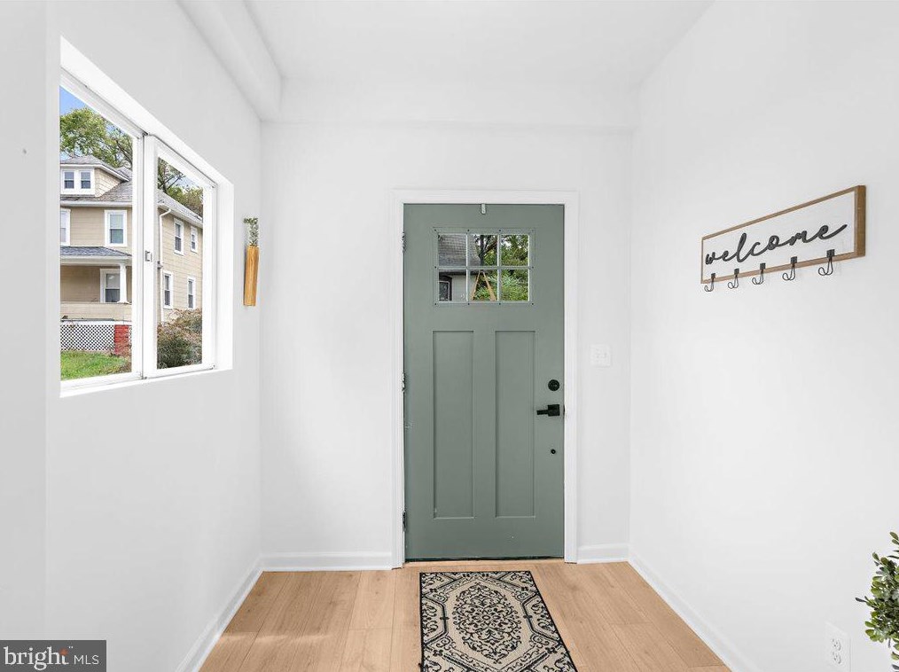 5006 Arabia Ave, Baltimore, MD 21214-2907