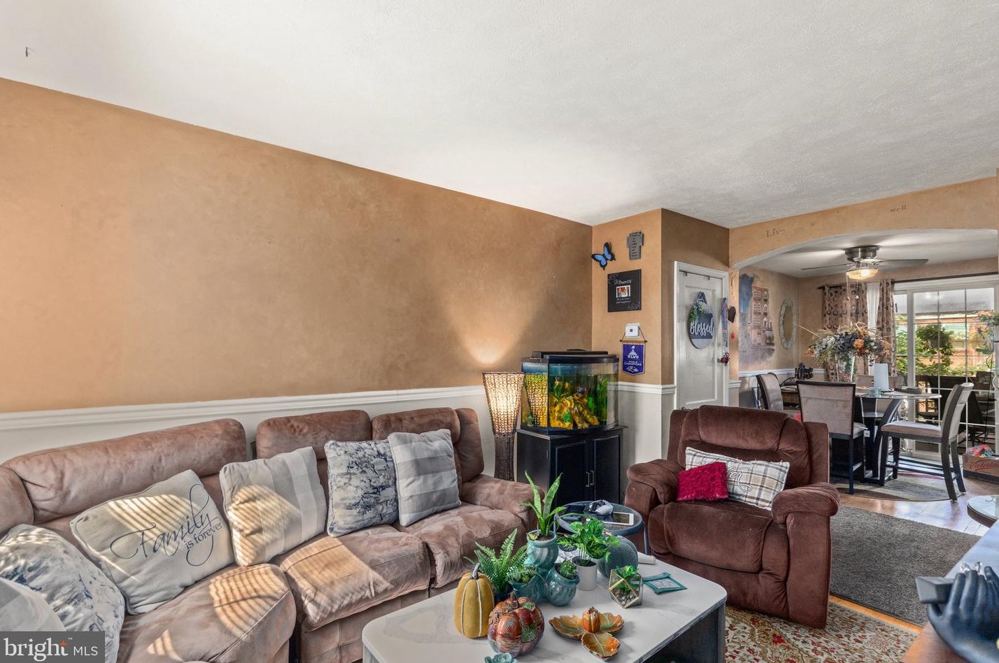 6916 Bank St, Baltimore, MD 21224-1803