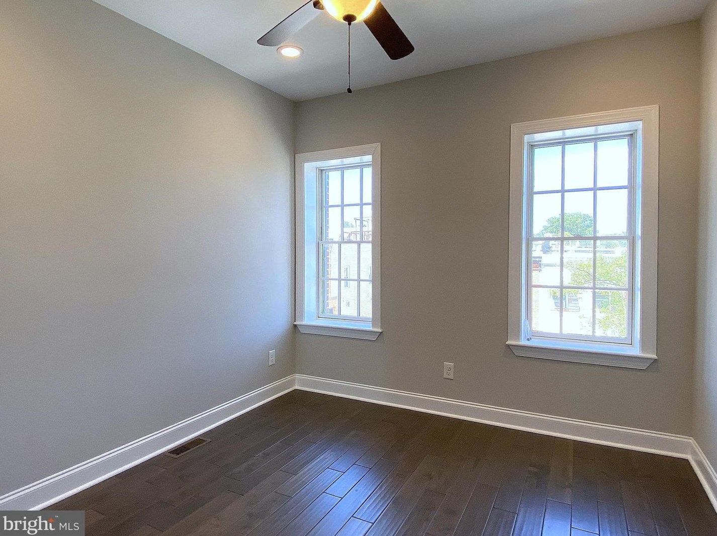 2527 Fleet St, Baltimore MD  21224-3707 exterior